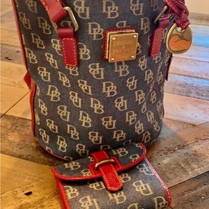 Sale sale! Dooney and Bourke purse and wallet